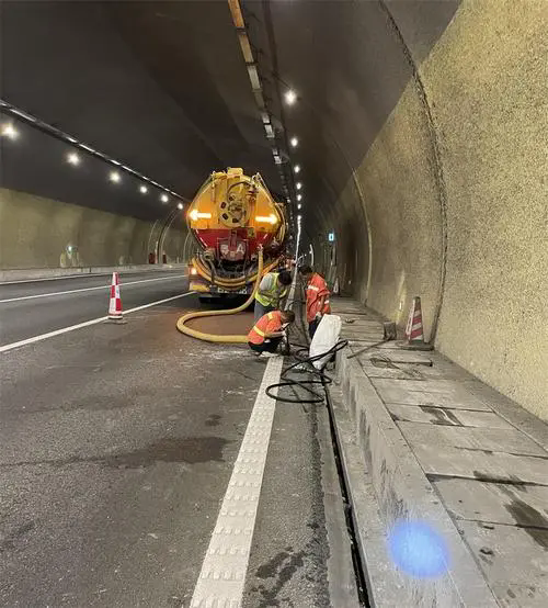 利辛隧道排水渠清淤